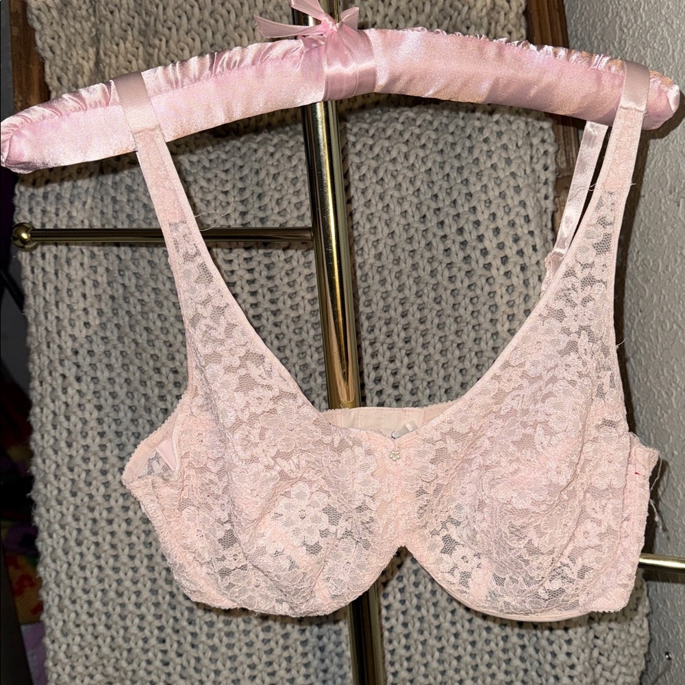 Christian Dior Intimates Pink Lace Bra - Picture 3 of 7